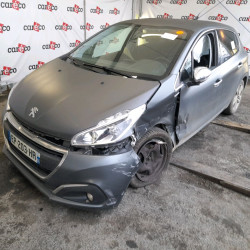 Peugeot 208 I (CA_, CC_) 1.2 vti 82 (2012)